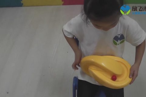 坐着玩上下转盘