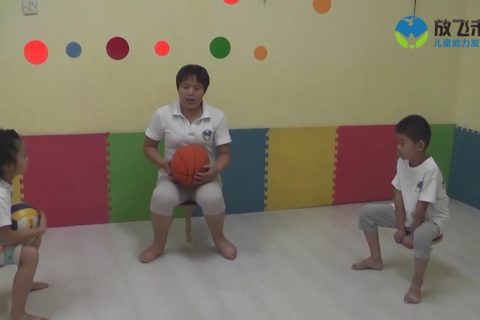 独角凳自抛球