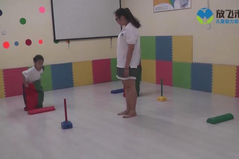 跳袋过障碍